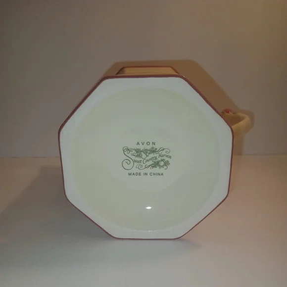 Pitcher - Picture 6 of 8